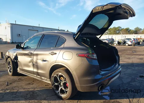 2024 Alfa Romeo Stelvio Ti Awd z USA, uszkodzony, nr VIN ZASPAKBN7R7D70406